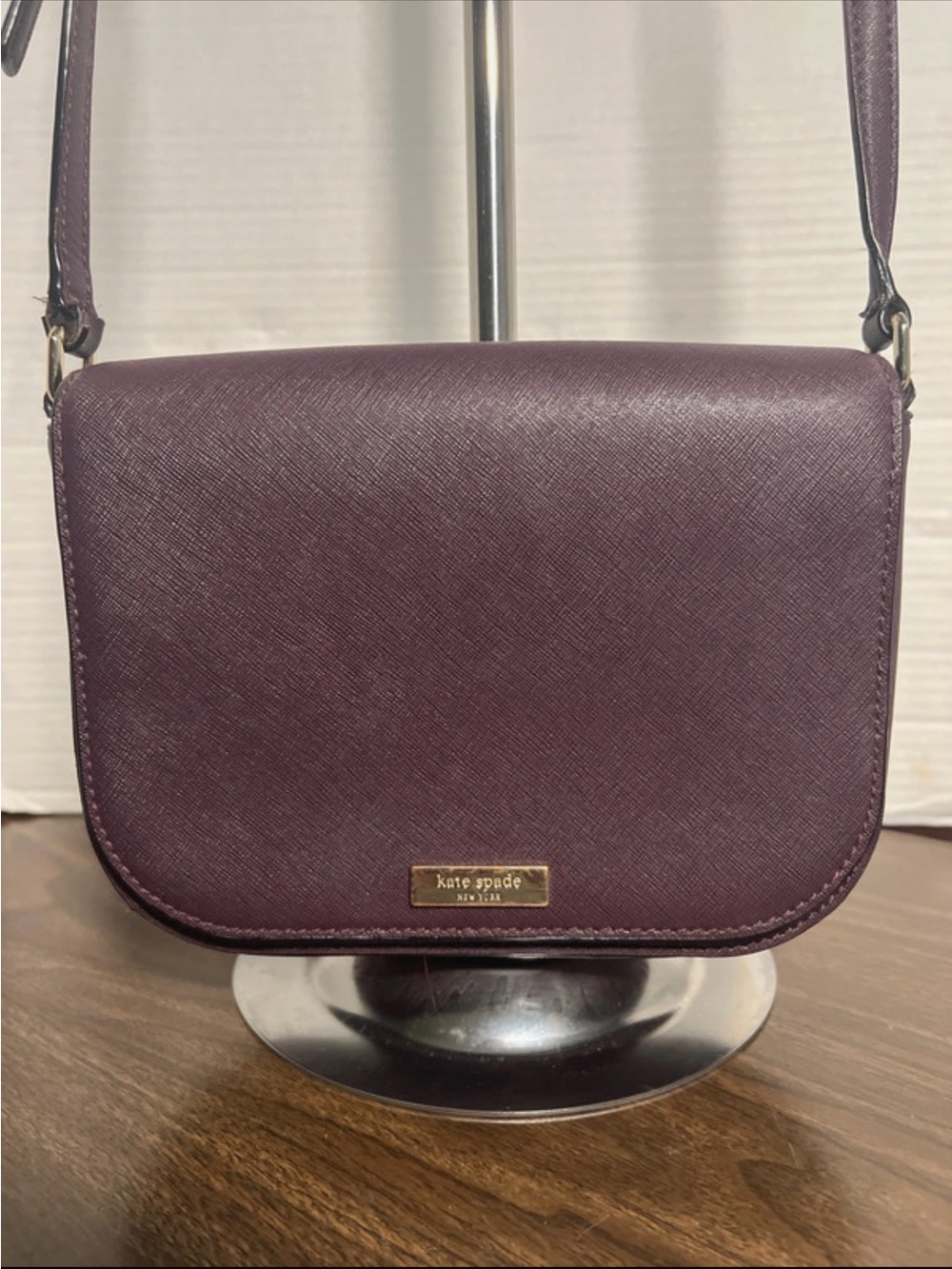 kate spade plum saffiano crossbody with gold plaque